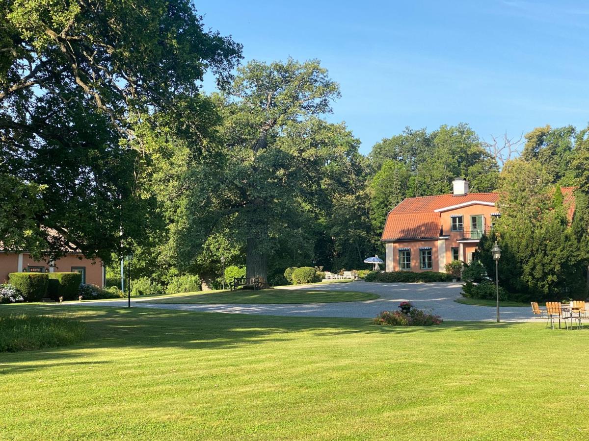 Spectacular 6-Bed House In Beautiful Manor Park Villa Mariefred Exterior photo